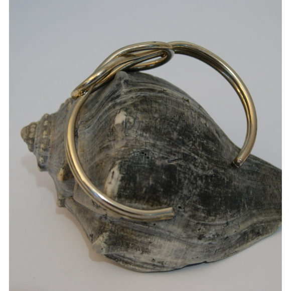 Gold Tone Large Knot Bangle Double Band Friendship Partner Love Entwined - Picture 4 of 6